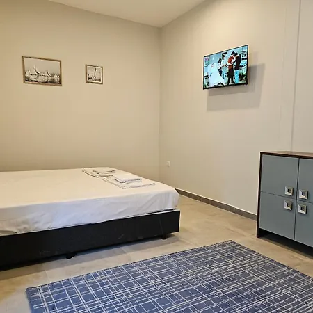 Kiara * Sf. Constantin și Elena