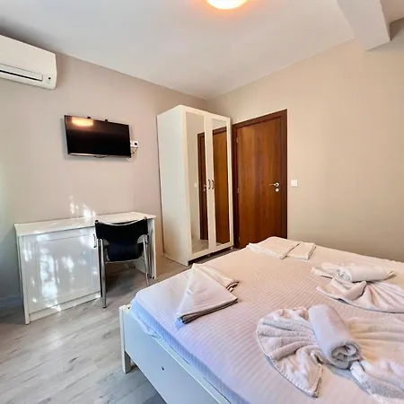 Kiara Св. Св. Константин и Елена