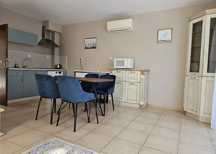 Kiara * Sf. Constantin și Elena