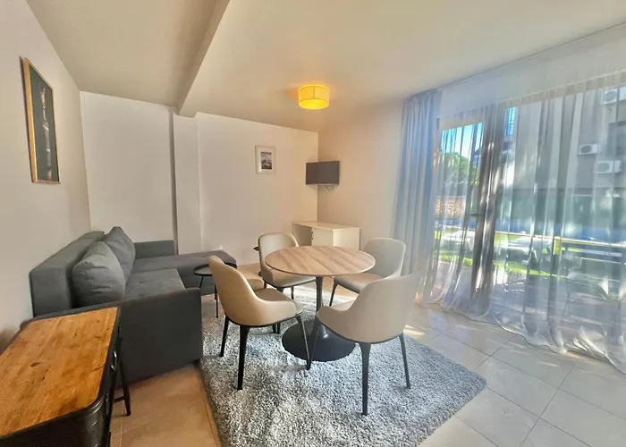 Kiara * Sf. Constantin și Elena