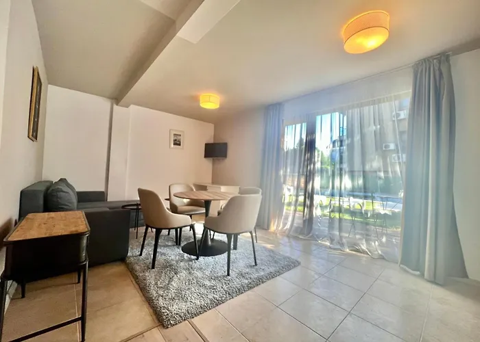 Kiara * Sf. Constantin și Elena